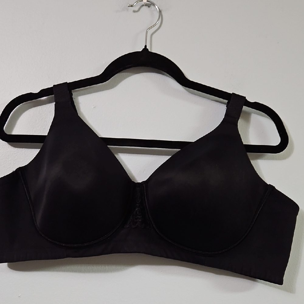 Vanity Fair Wire Free Molded Pads Seamless Classic Black Bra Size 48C